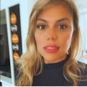 Meet your Posher, Darcy